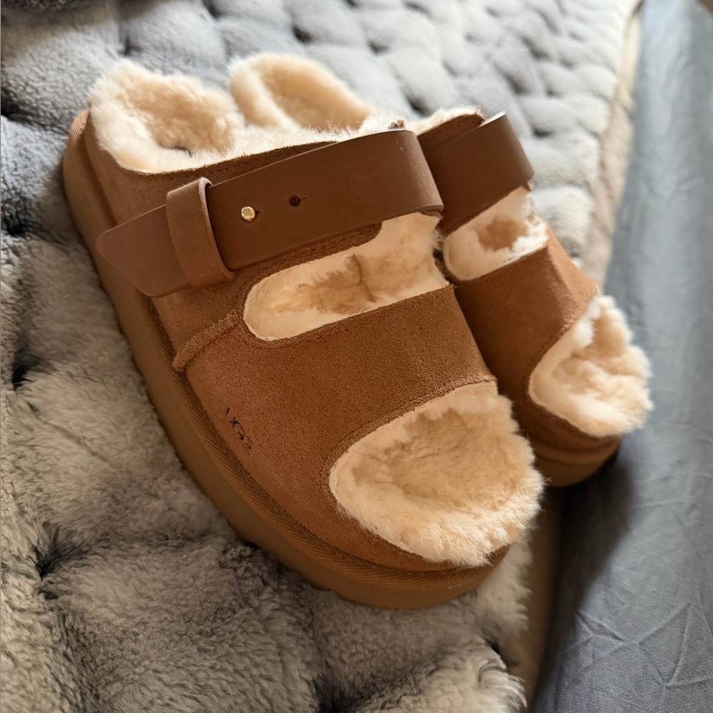 Womens Shearling-Lined Brown slipper sandals